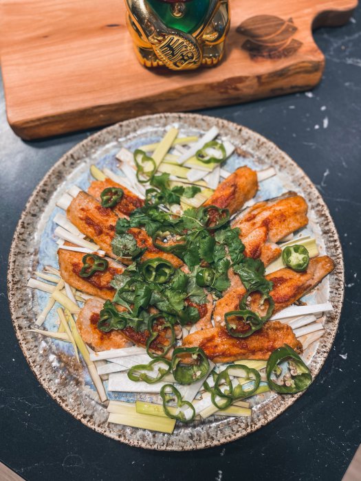 Pikanter Hering mit Harissa und Lauch